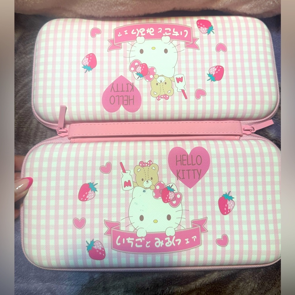 Hello Kitty SWITCH OLED carry case.